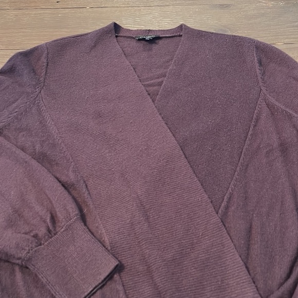 ๐3/$15๐Ann Taylor Factory cross front sweater. Size Med. - Picture 2 of 10